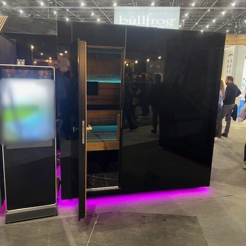 Extraction d'un sauna vendu sur un salon