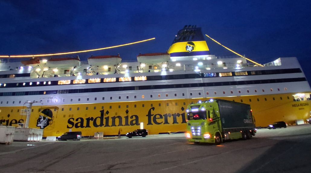 Cargomatic livraison direct lieu de pose avec chariot embarqué