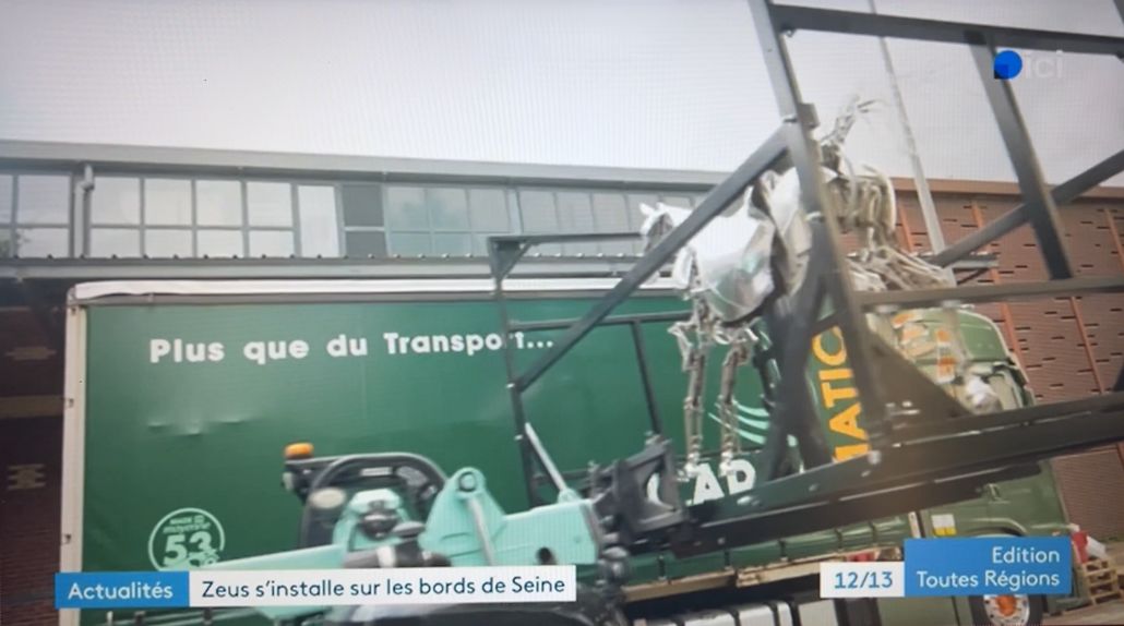 Livraison et dépose de Zeus à l'Agora Sequana à Rouen